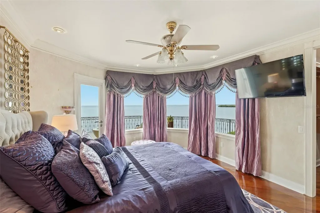 2115 Alexis Court Tarpon Springs FL 34689