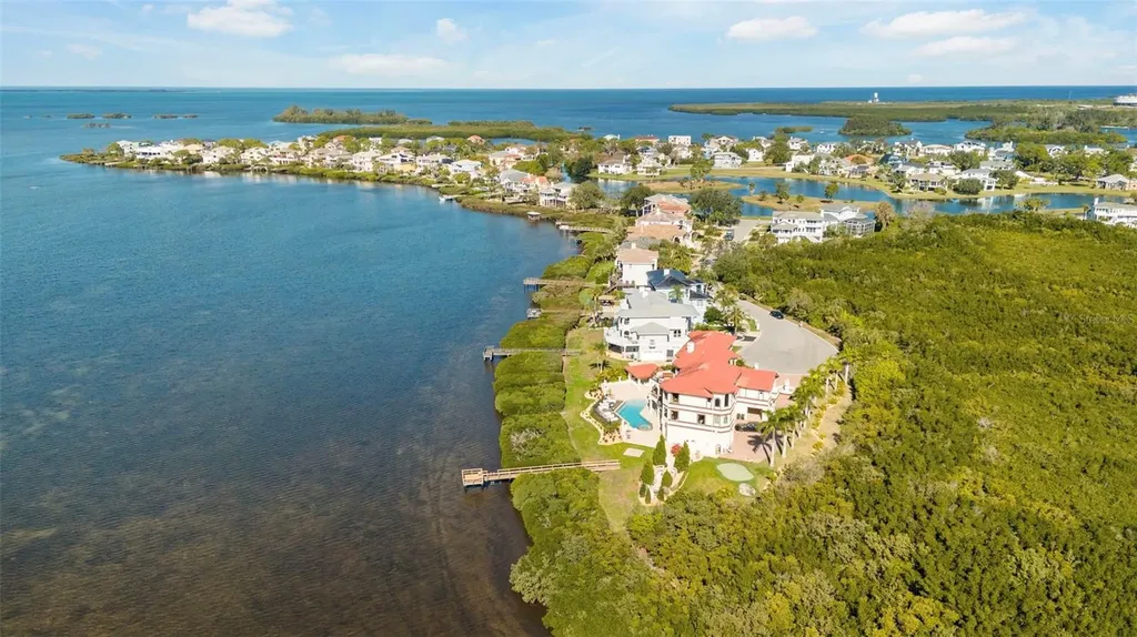2115 Alexis Court Tarpon Springs FL 34689