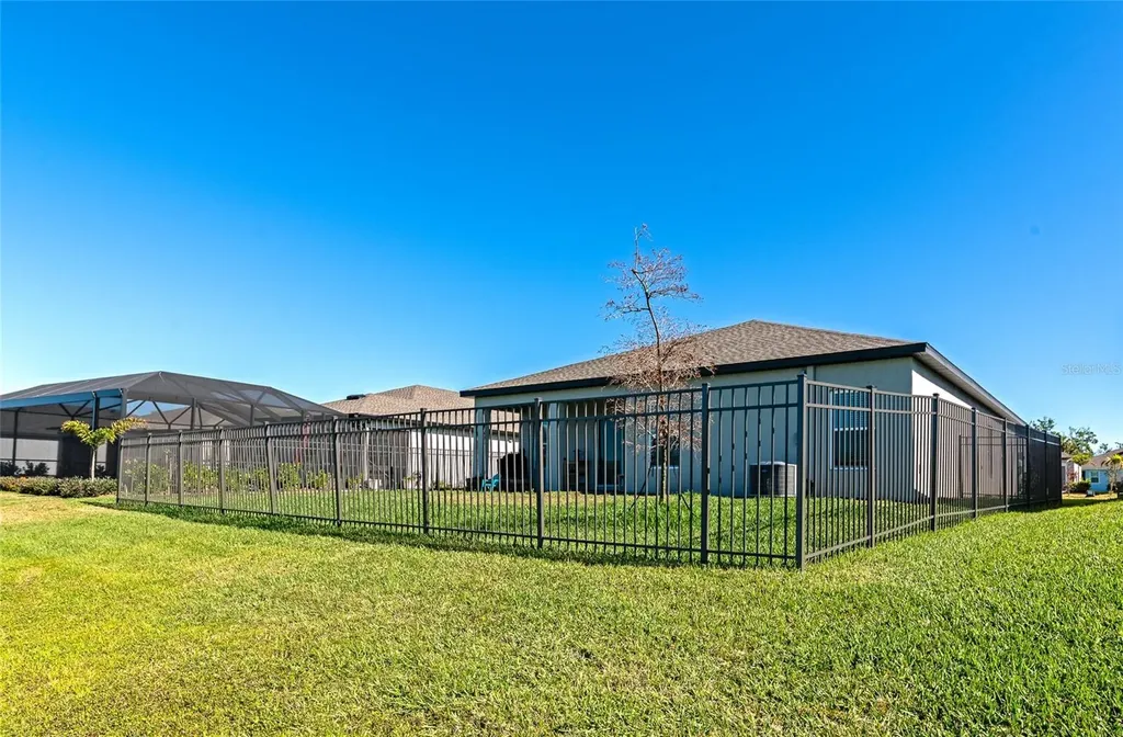 5307 Senza Trail Palmetto FL 34221
