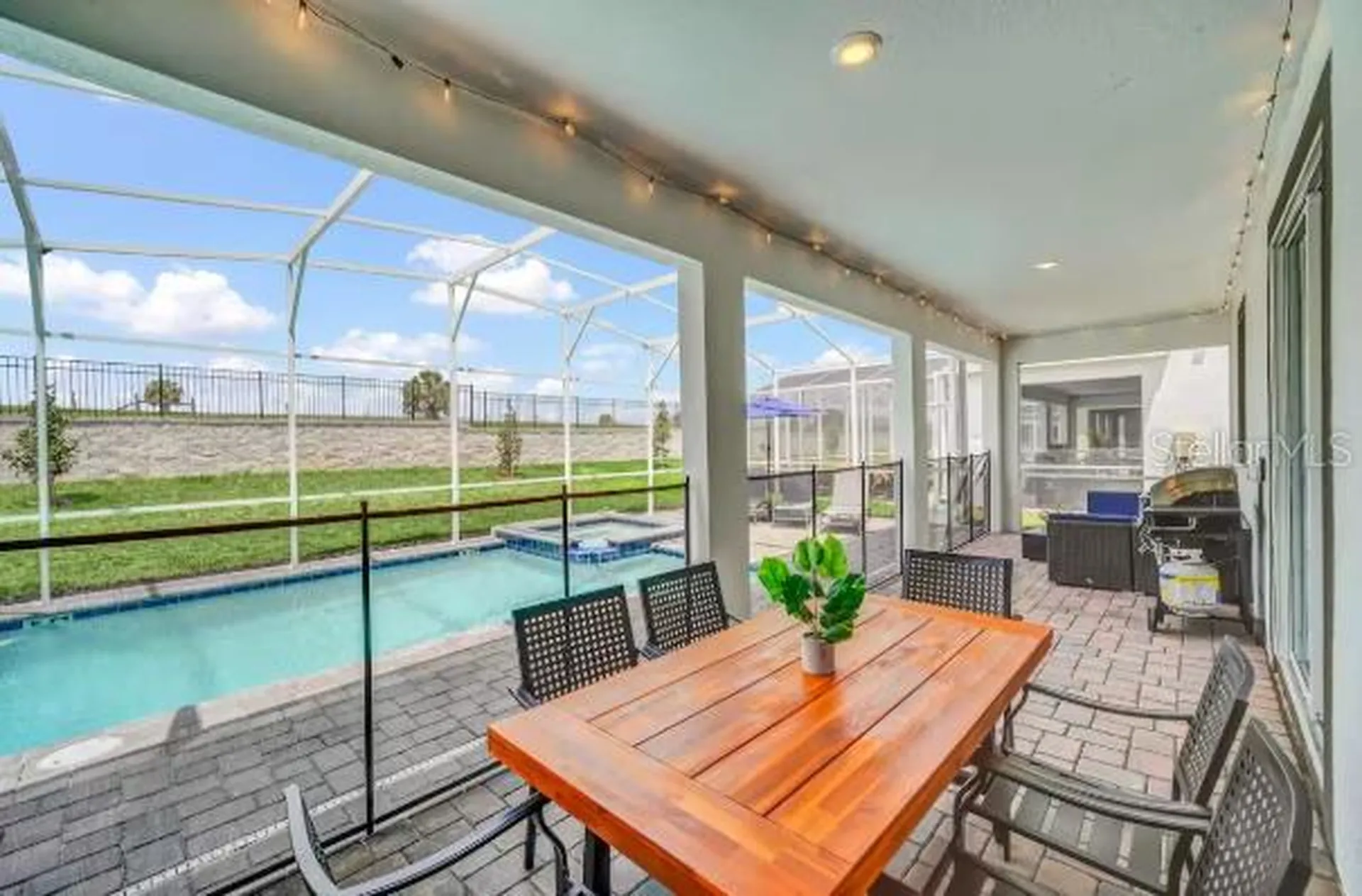 9092 Sommerset Hills Drive Davenport FL 33896