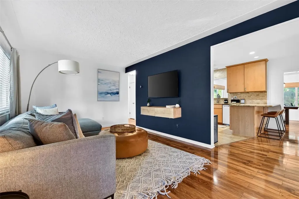 6215 Rodgers Avenue Sarasota FL 34231