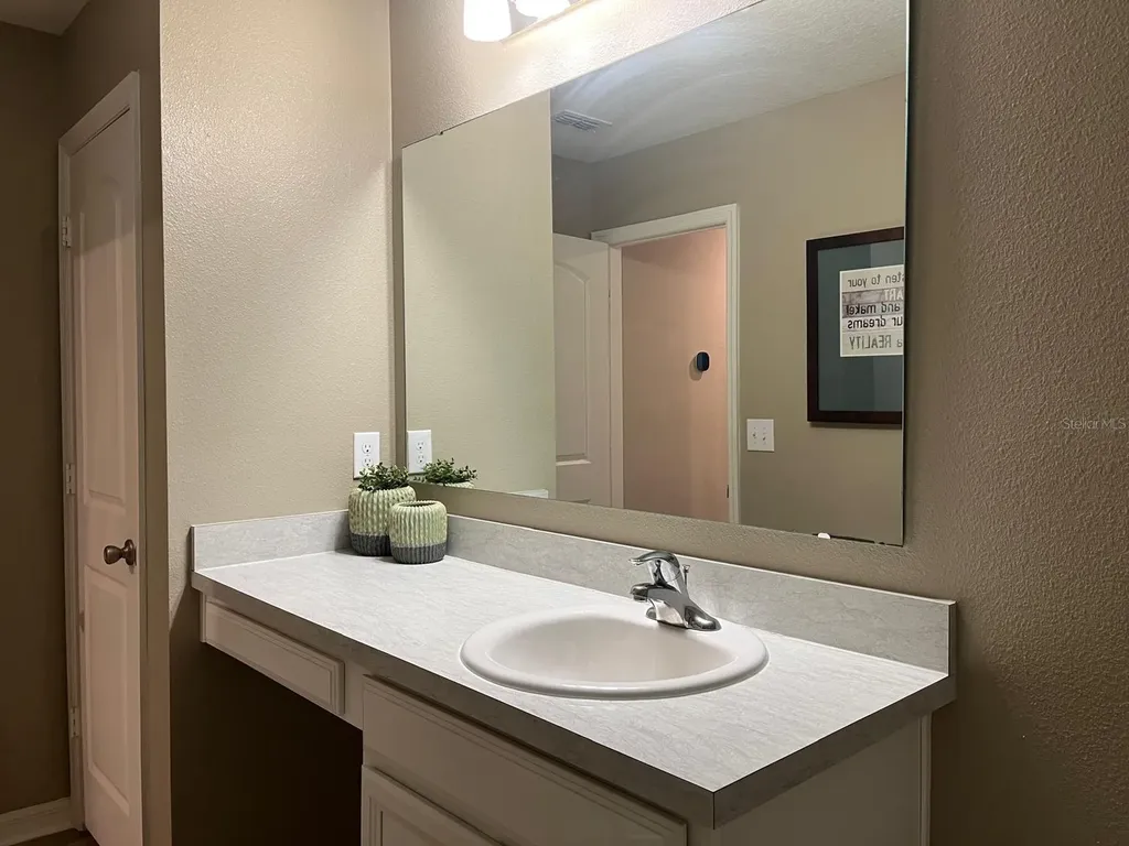 1008 Papaya Circle Davenport FL 33897