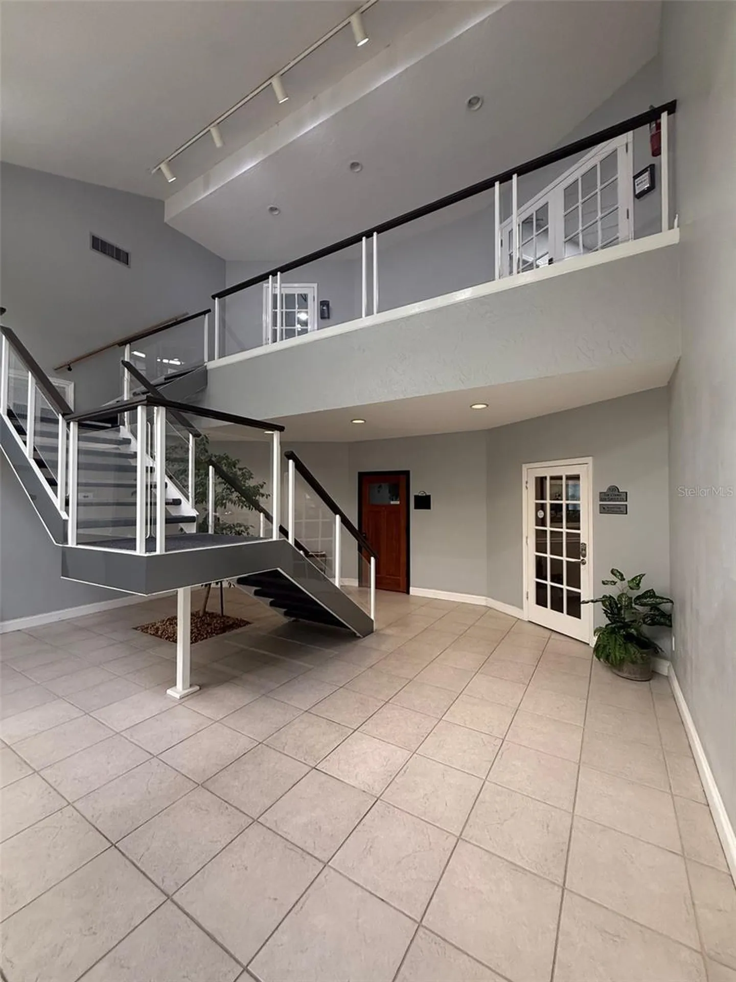 2841 Executive Drive Clearwater FL 33762