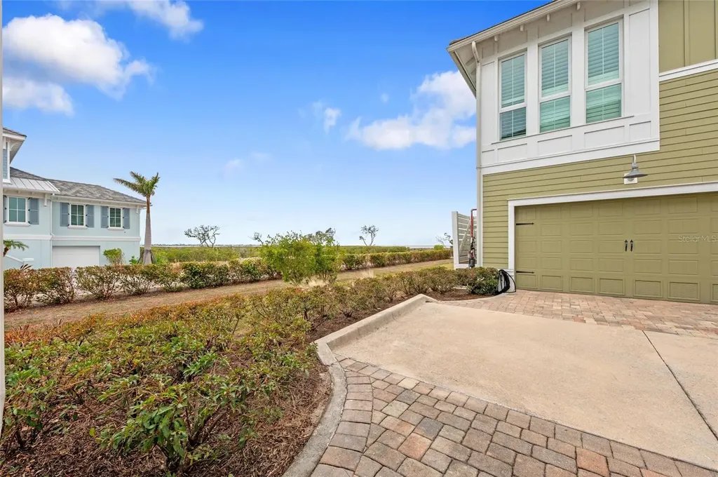 330 Compass Point Drive Bradenton FL 34209