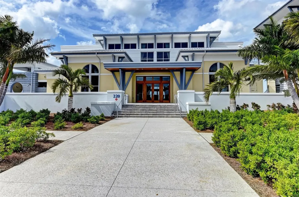 330 Compass Point Drive Bradenton FL 34209