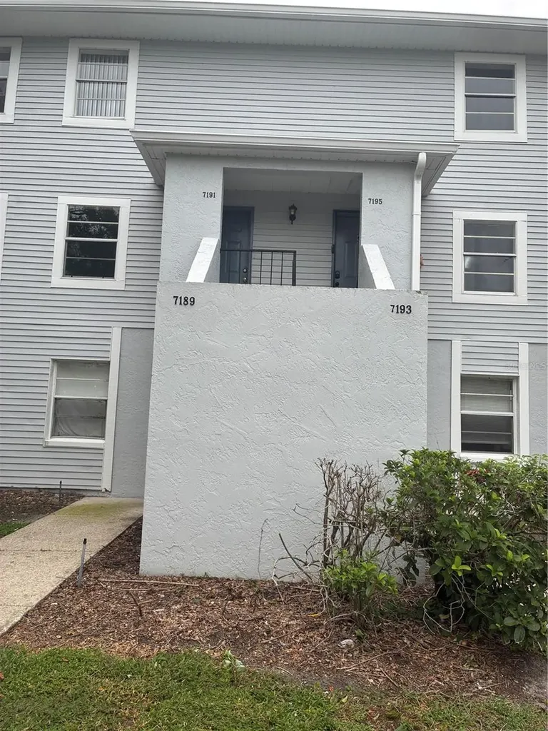 7193 E Bank Drive Tampa FL 33617
