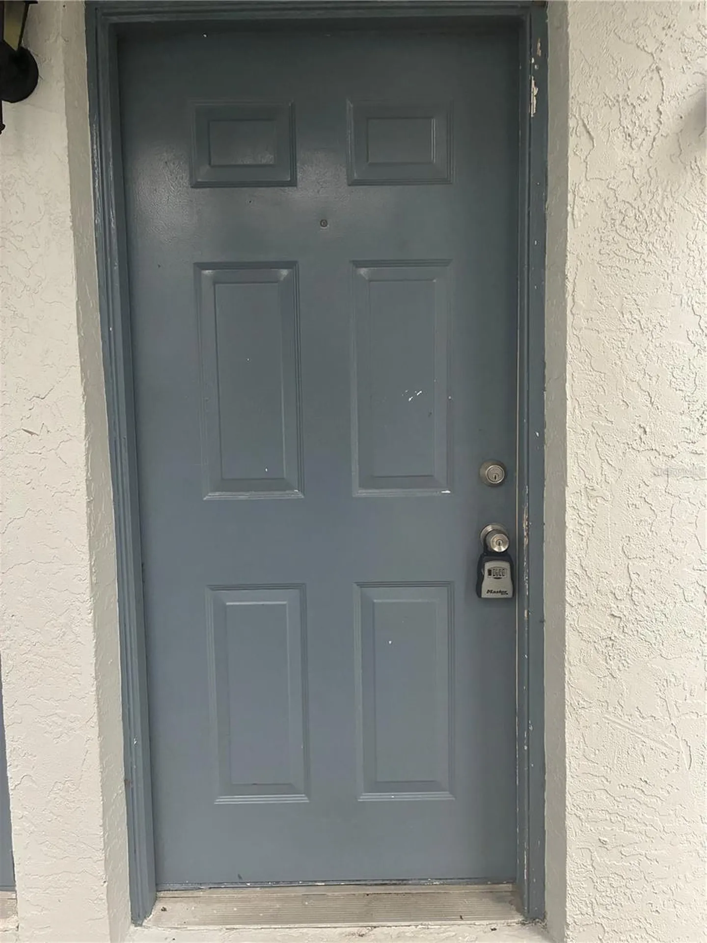 7193 E Bank Drive Tampa FL 33617