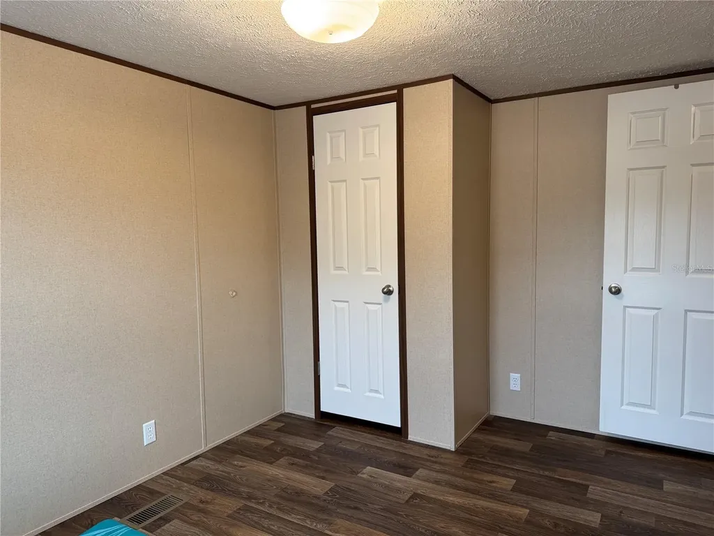 18472 SE 58th Place Ocklawaha FL 32179