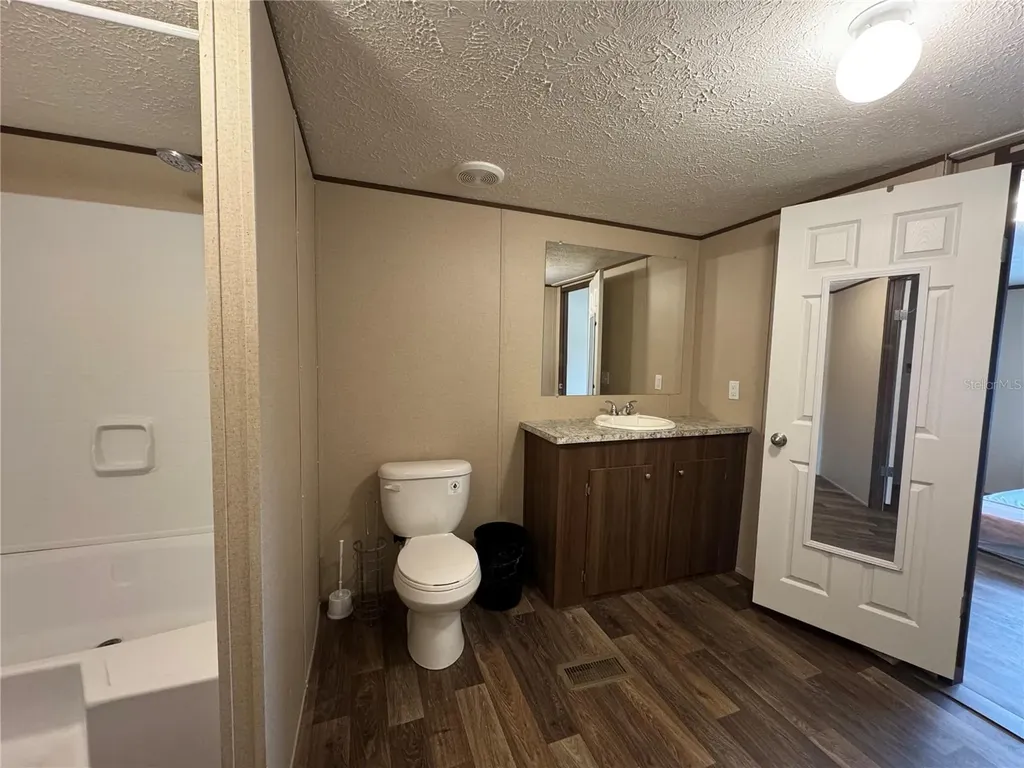 18472 SE 58th Place Ocklawaha FL 32179