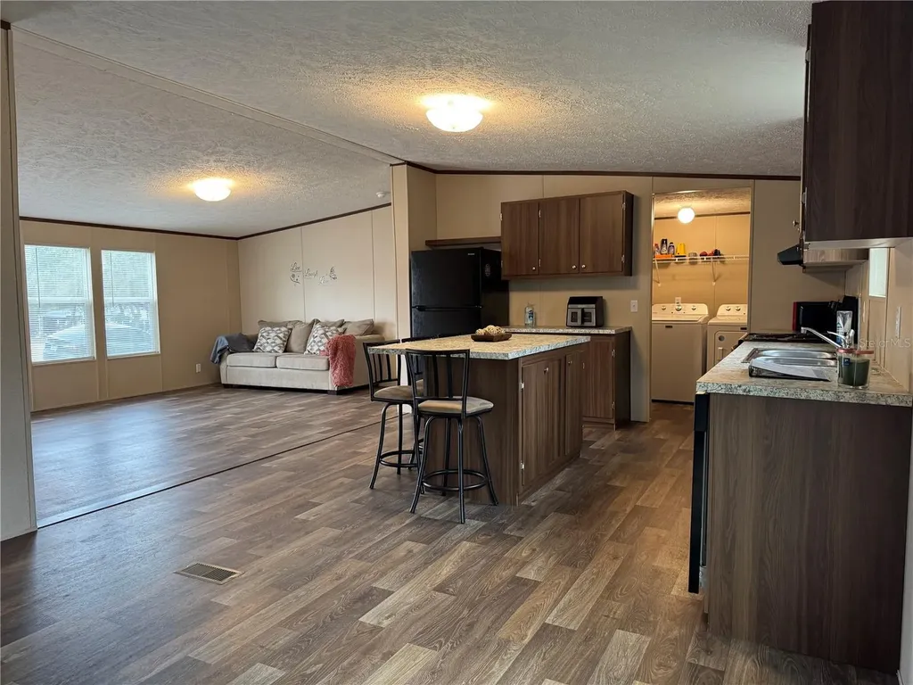 18472 SE 58th Place Ocklawaha FL 32179