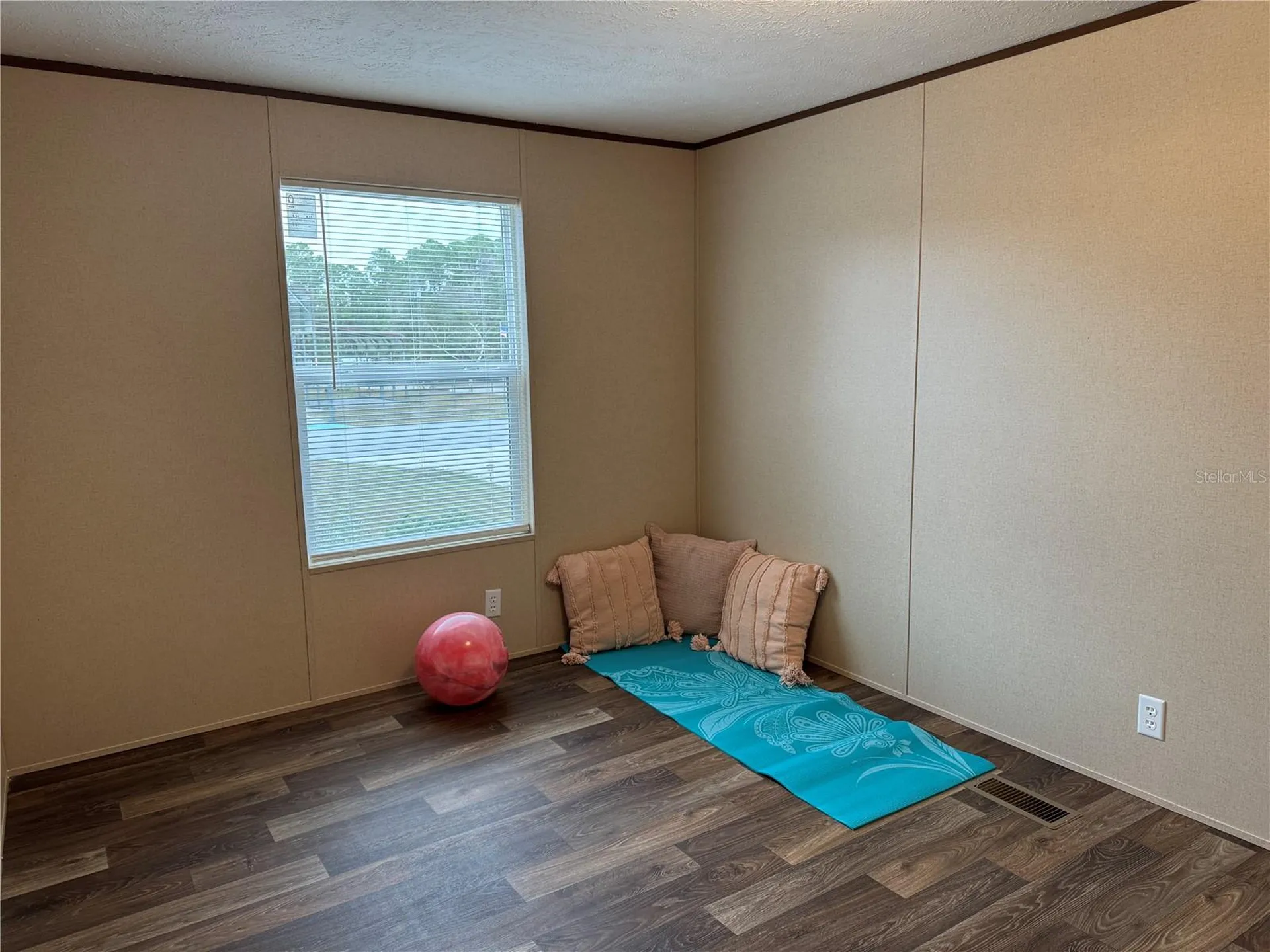 18472 SE 58th Place Ocklawaha FL 32179