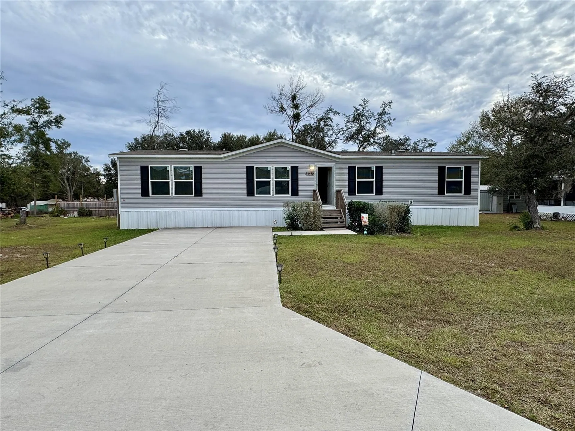 18472 SE 58th Place Ocklawaha FL 32179