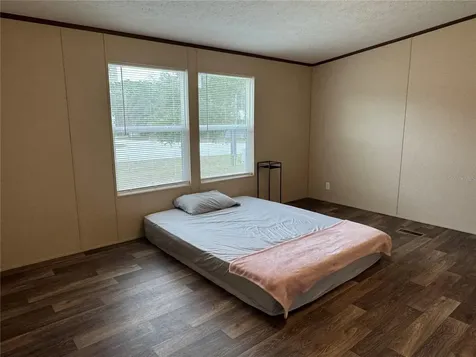 18472 SE 58th Place Ocklawaha FL 32179