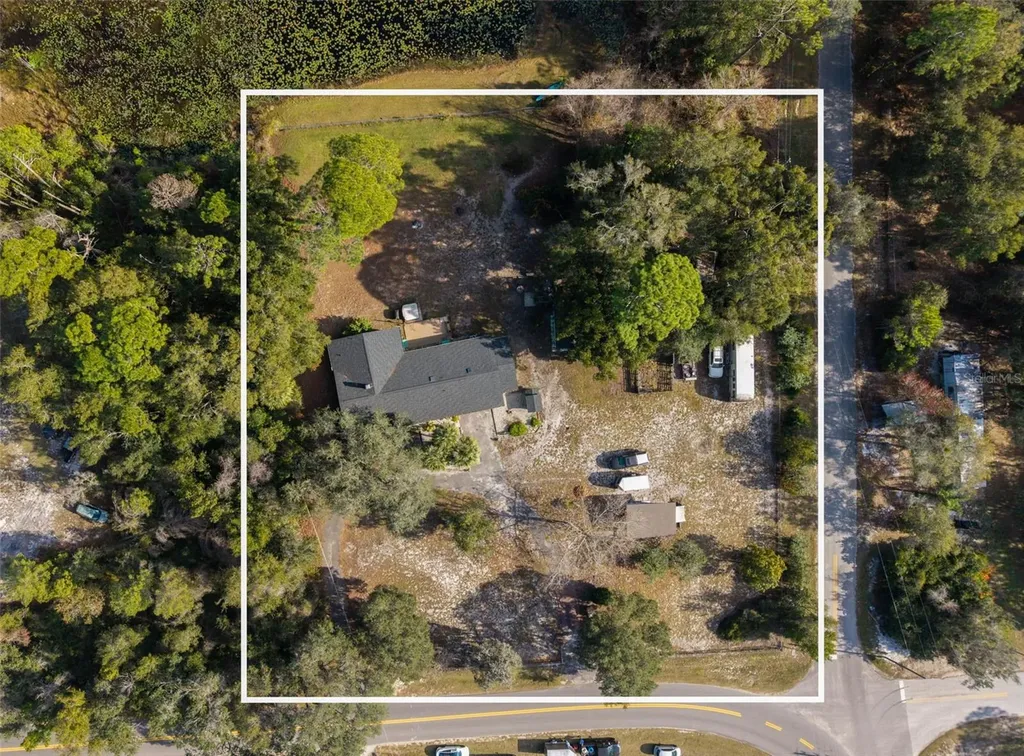 26310 Fishermans Road Paisley FL 32767