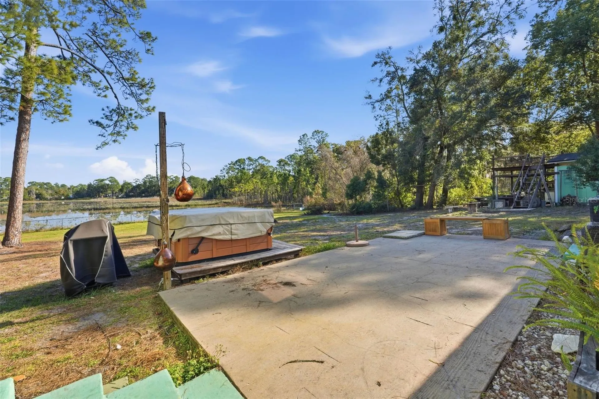 26310 Fishermans Road Paisley FL 32767