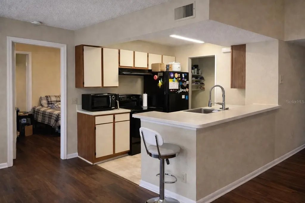 1049 S Hiawassee Road Orlando FL 32835