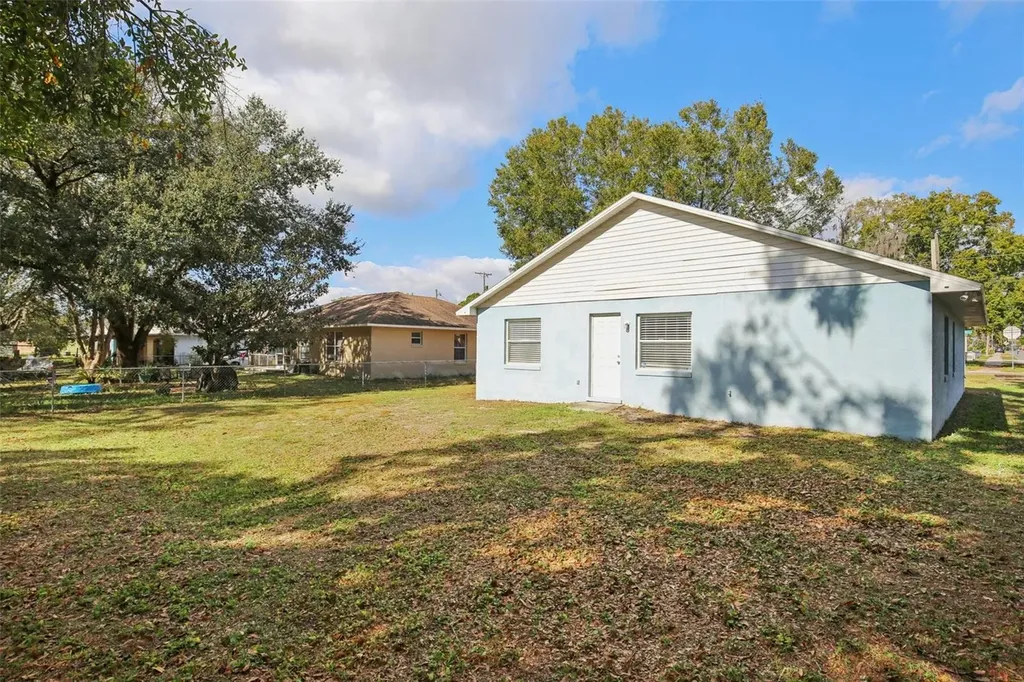 3501 W Reynolds Street Plant City FL 33563