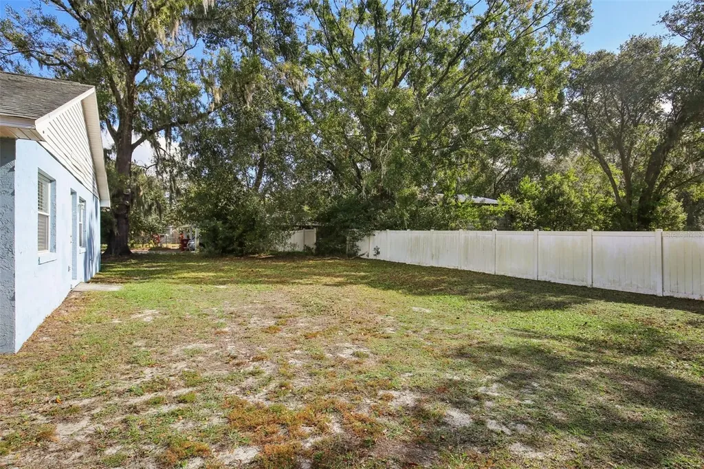 3501 W Reynolds Street Plant City FL 33563