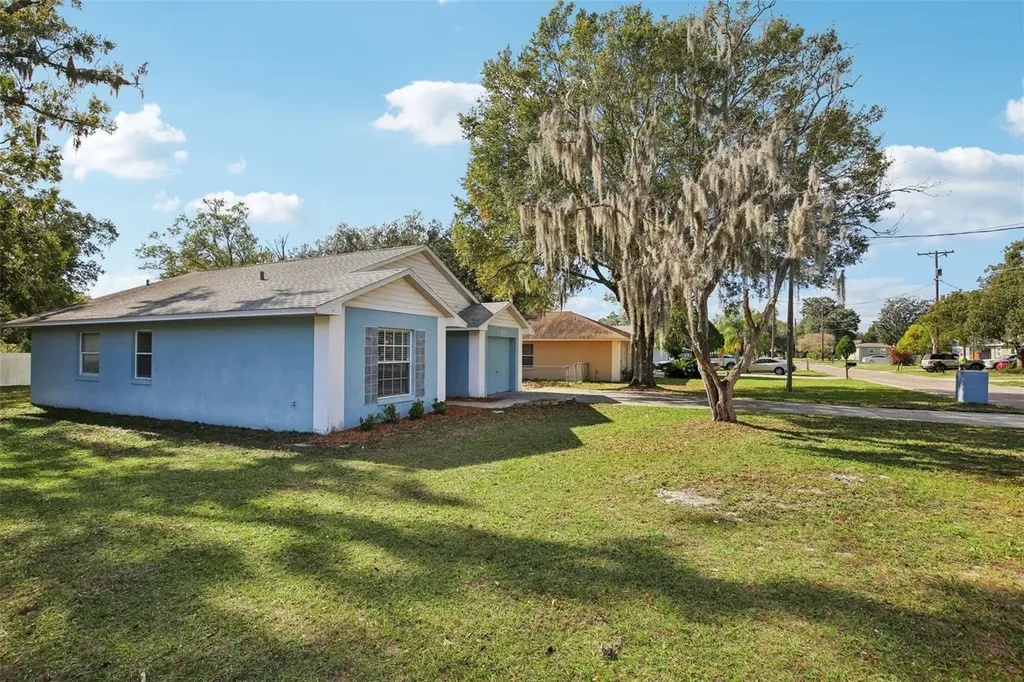 3501 W Reynolds Street Plant City FL 33563