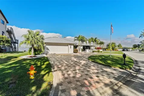 5791 Westshore Drive New Port Richey FL 34652