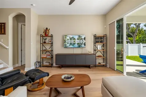 2576 Wood Street Sarasota FL 34237