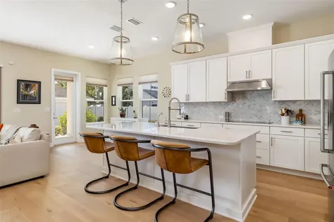 2576 Wood Street Sarasota FL 34237