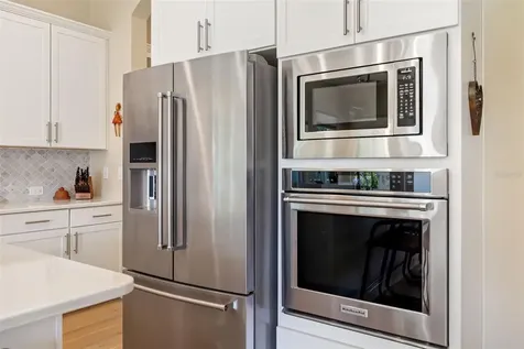 2576 Wood Street Sarasota FL 34237
