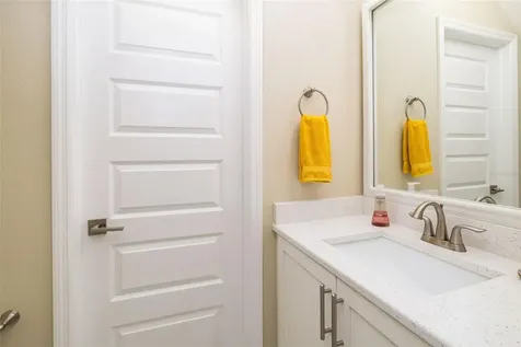 2576 Wood Street Sarasota FL 34237