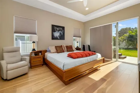 2576 Wood Street Sarasota FL 34237