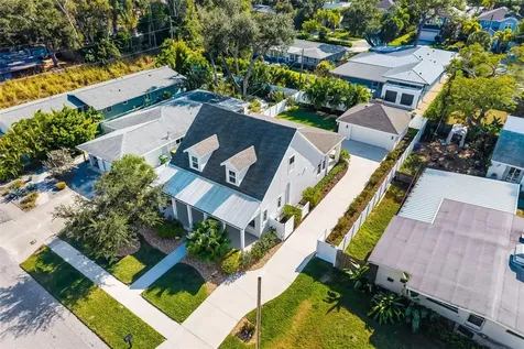 2576 Wood Street Sarasota FL 34237