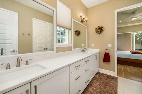 2576 Wood Street Sarasota FL 34237