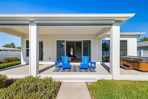 2576 Wood Street Sarasota FL 34237