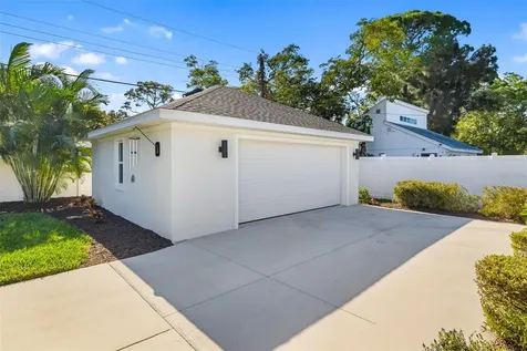 2576 Wood Street Sarasota FL 34237