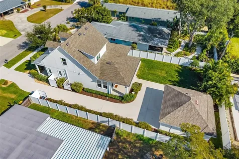 2576 Wood Street Sarasota FL 34237