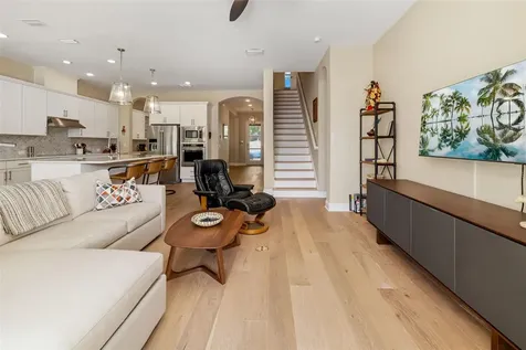 2576 Wood Street Sarasota FL 34237