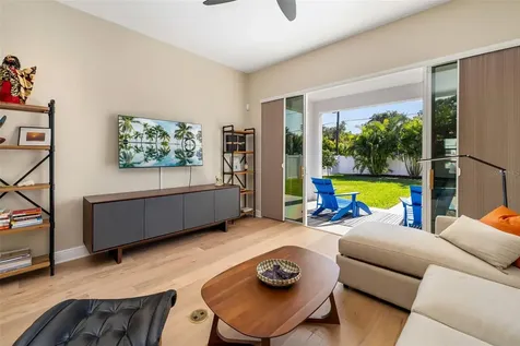 2576 Wood Street Sarasota FL 34237