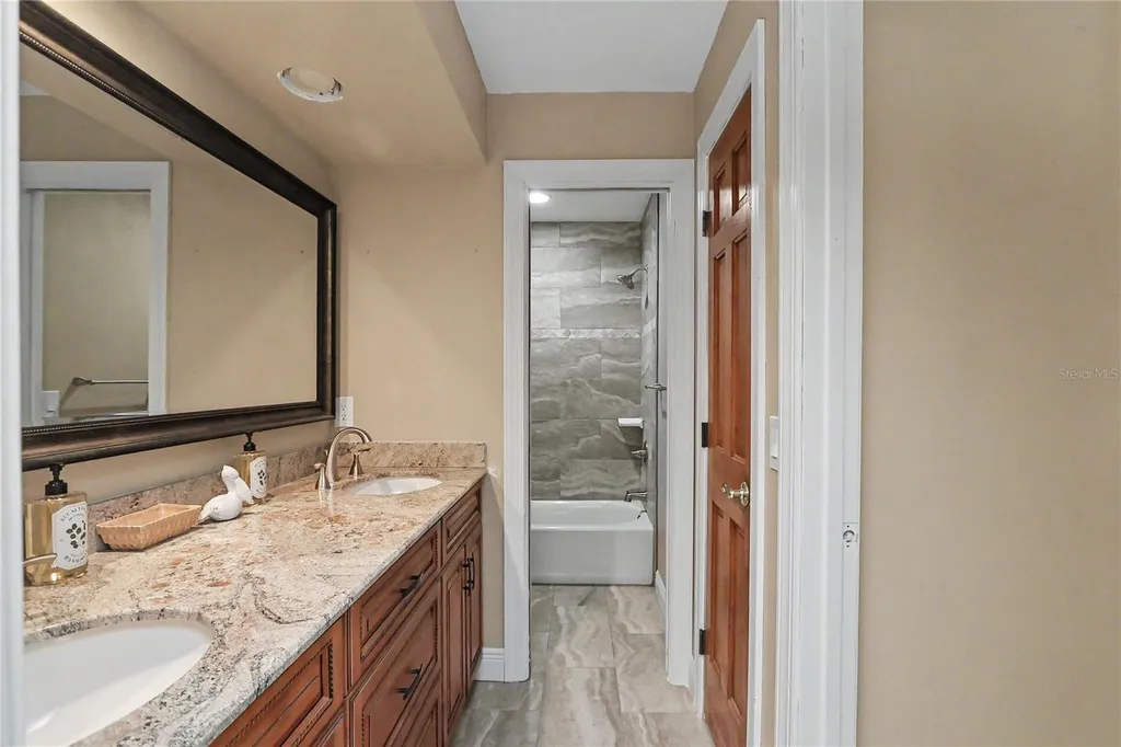 1020 SW 32nd Lane Ocala FL 34471