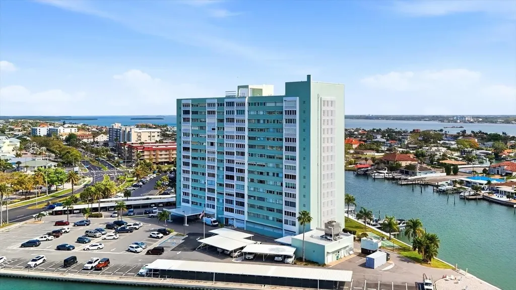 31 Island Way Clearwater Beach FL 33767