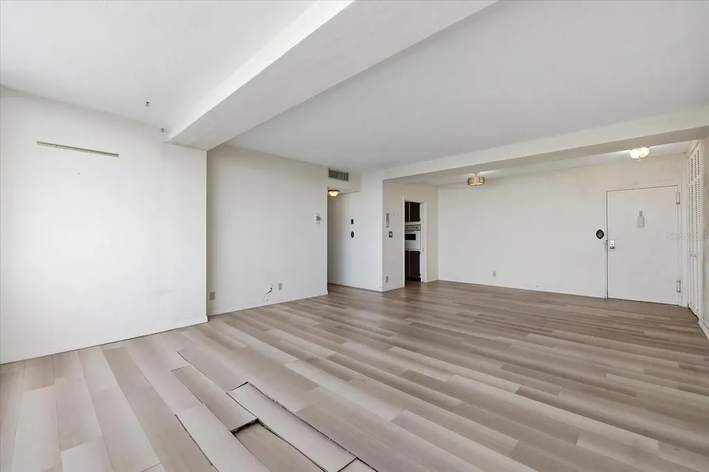 31 Island Way Clearwater Beach FL 33767