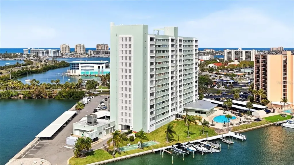 31 Island Way Clearwater Beach FL 33767