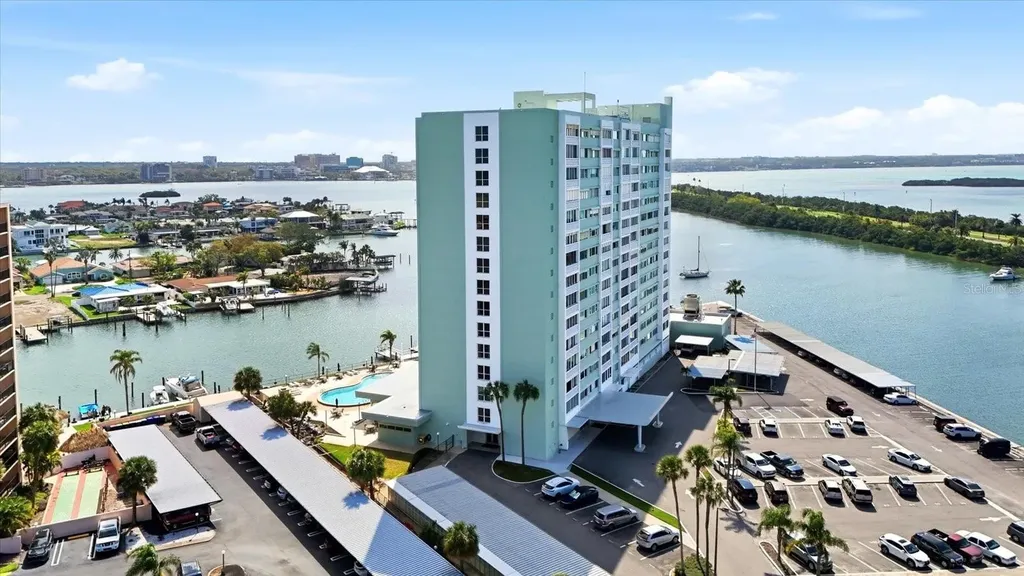 31 Island Way Clearwater Beach FL 33767