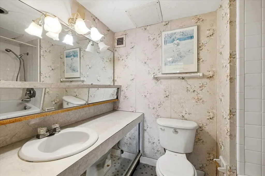 31 Island Way Clearwater Beach FL 33767