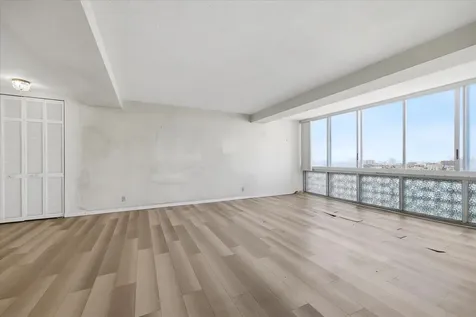 31 Island Way Clearwater Beach FL 33767