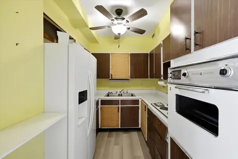 31 Island Way Clearwater Beach FL 33767