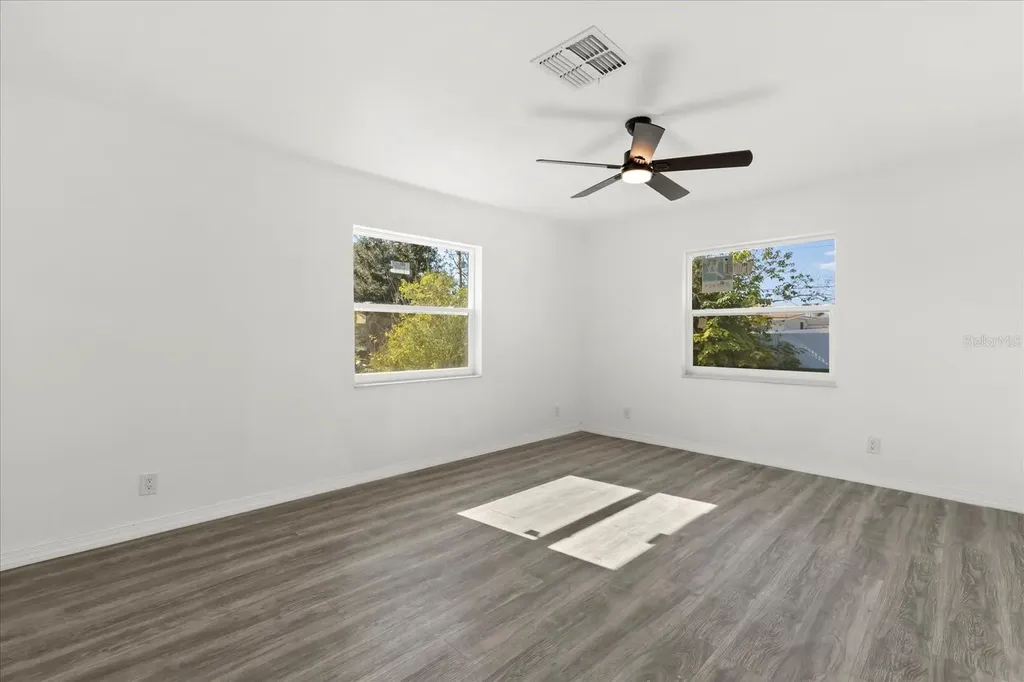 1092 Deltona Boulevard Deltona FL 32725