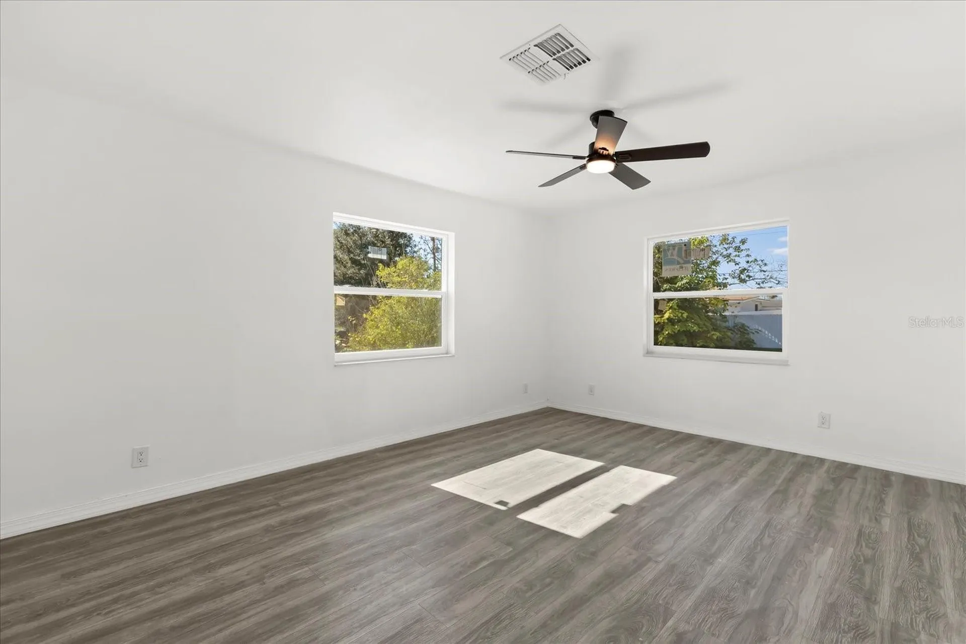1092 Deltona Boulevard Deltona FL 32725