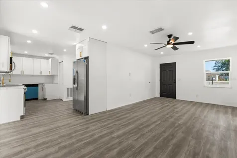1092 Deltona Boulevard Deltona FL 32725
