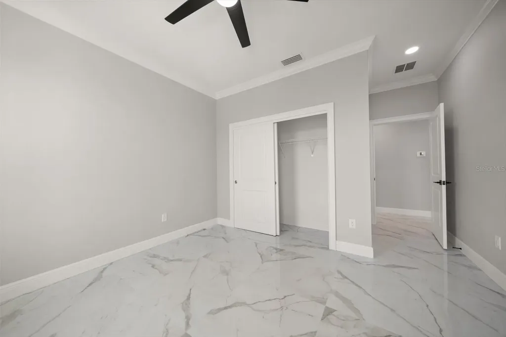 211 Dolphin Point Clearwater FL 33767