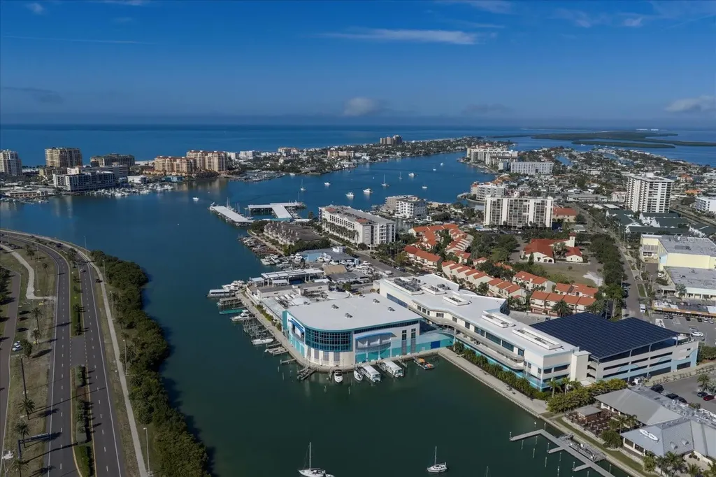 211 Dolphin Point Clearwater FL 33767