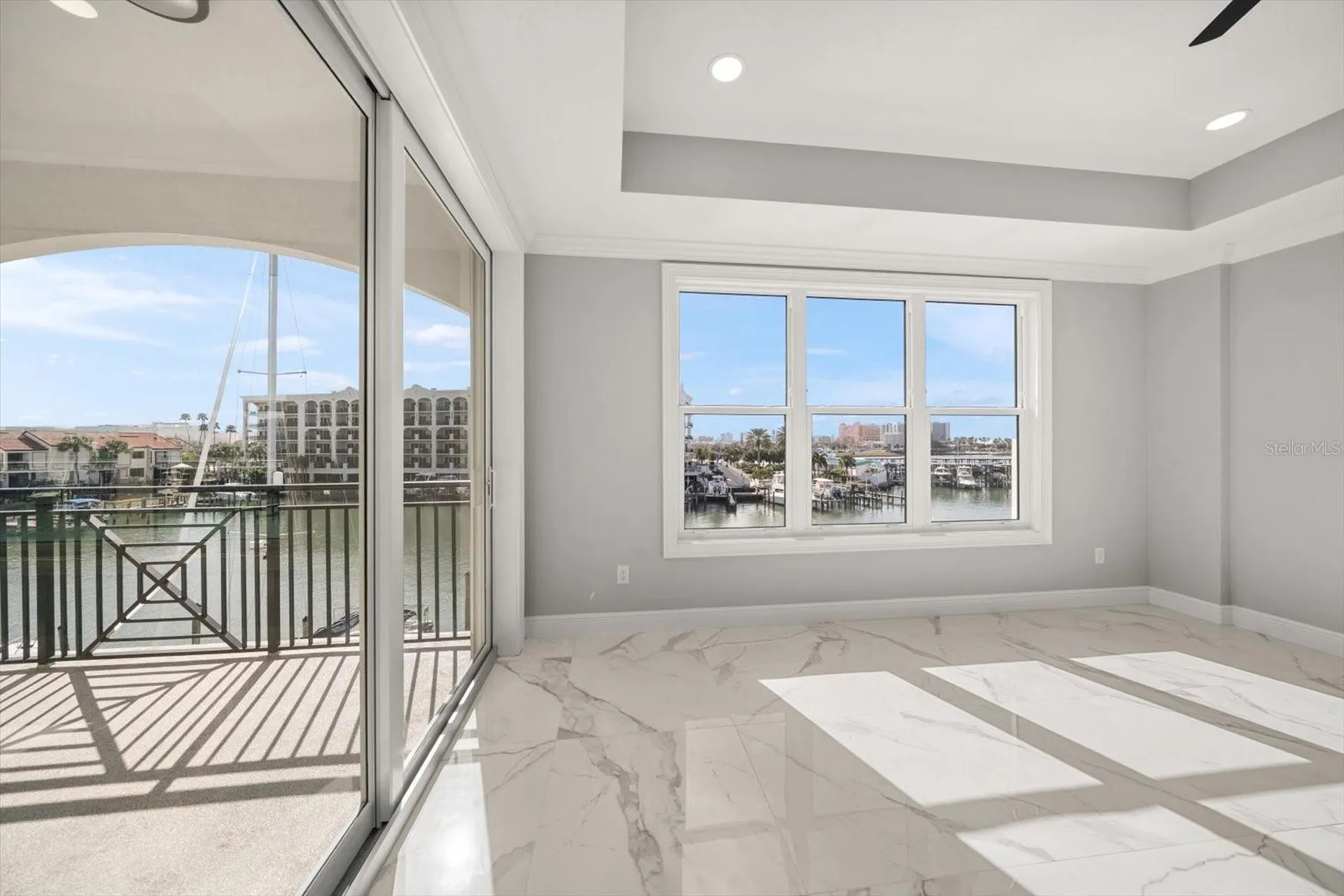 211 Dolphin Point Clearwater FL 33767